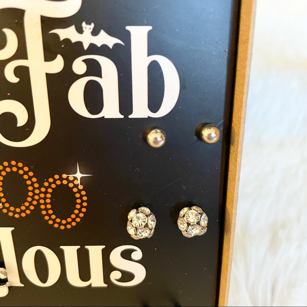 10 pairs of studs Halloween boo ghost silver and black - Picture 3 of 5